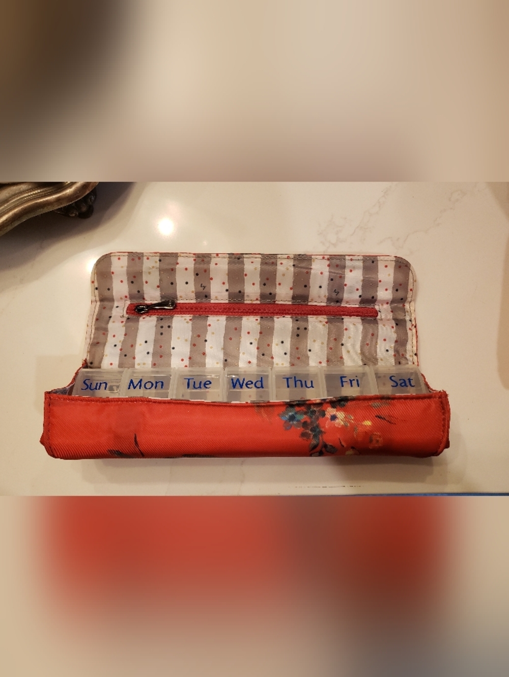lug 7 Day Pill Carrier, Not Used, Red